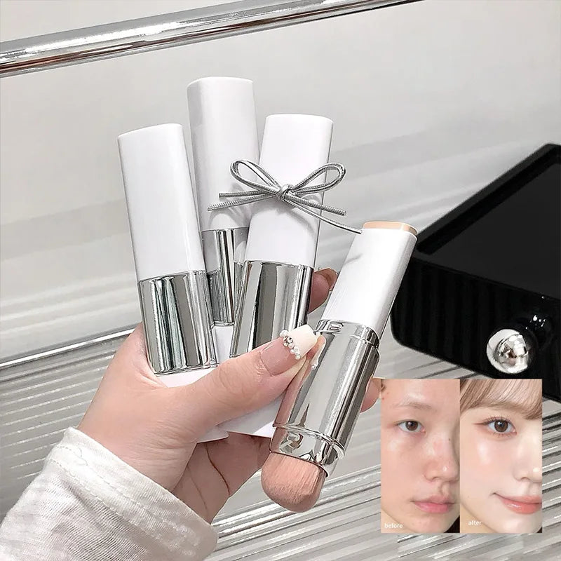 Matte Foundation Stick – Concealing & Moisturizing